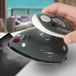 Jago® Mini Bügeleisen - Grau, 260-420 W, Antihaft Bügelsohle, Wassertank 40 Ml, 100-240 V Netzspannung Umschaltbar, Mit/ohne Dampf - Dampfbügeleisen, Reisebügeleisen -Luft Wrame Haus Geschaft 2be05b112481b2e453167974a130e043