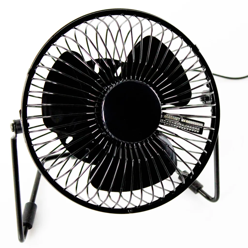 15cm Mini USB-Tischventilator Ventilator Aus Metall Mit LED-Animation Für Temperatur Und Uhrzeit - Stufenlos Neigbar Um 360°, Energiesparend, Extrem Leise 3 15cm Mini USB-Tischventilator Ventilator Aus Metall Mit LED-Animation Für Temperatur Und Uhrzeit - Stufenlos Neigbar Um 360°, Energiesparend, Extrem Leise – Bild 3