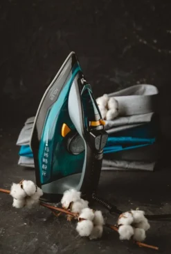 Adler Ad 5032 Bügeleisen Trockenbügeleisen Keramiksohle Schwarz, Blau, Grau 2400 W -Luft Wrame Haus Geschaft e2231abcd89da862e255f1052565c43d